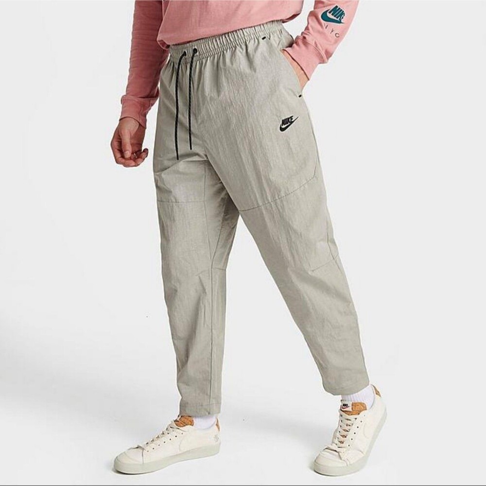 Nike Sportswear Tech Woven Lined Commuter Pants Cobblestone DQ4343-016 Sz. Small
